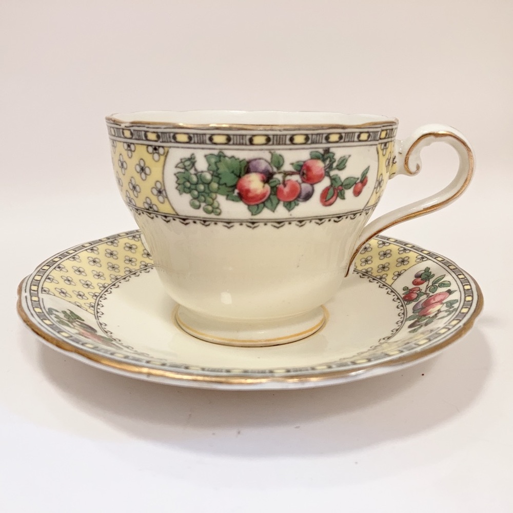 AYNSLEY Tea cup and saucer